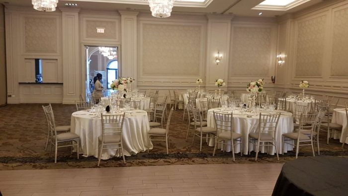Wedding Centerpiece, designed by TorontoBulkFlowers.com